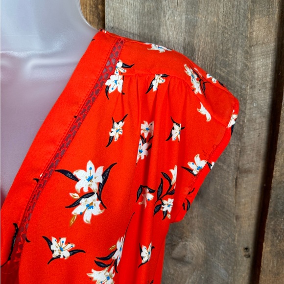 Sienna Sky Red Floral Print Peplum Top - size small - Picture 4 of 10